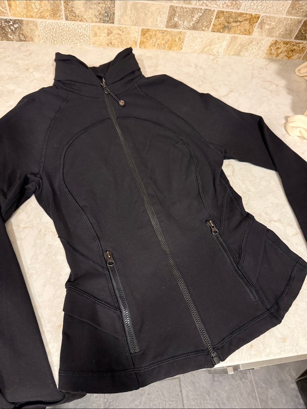 Lululemon Black Full-Zip Sculpting Jacket